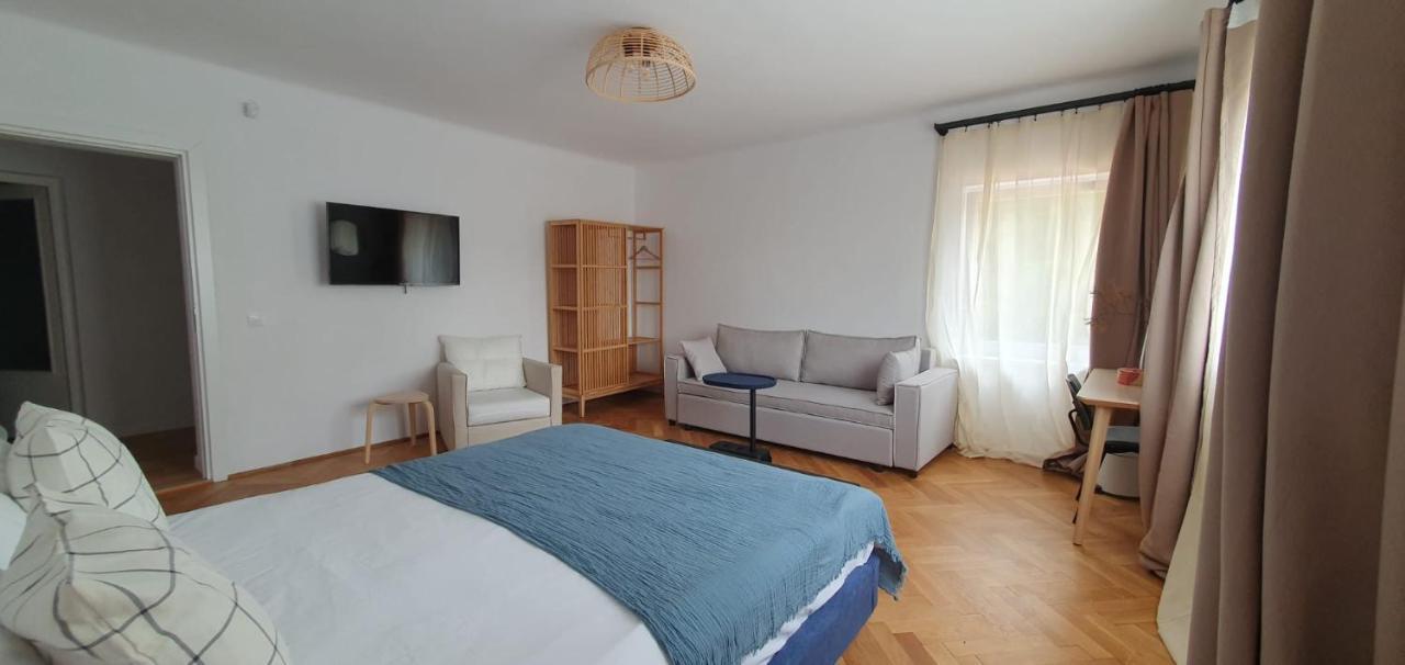 The Pines Serviced Apartments براشوف المظهر الخارجي الصورة
