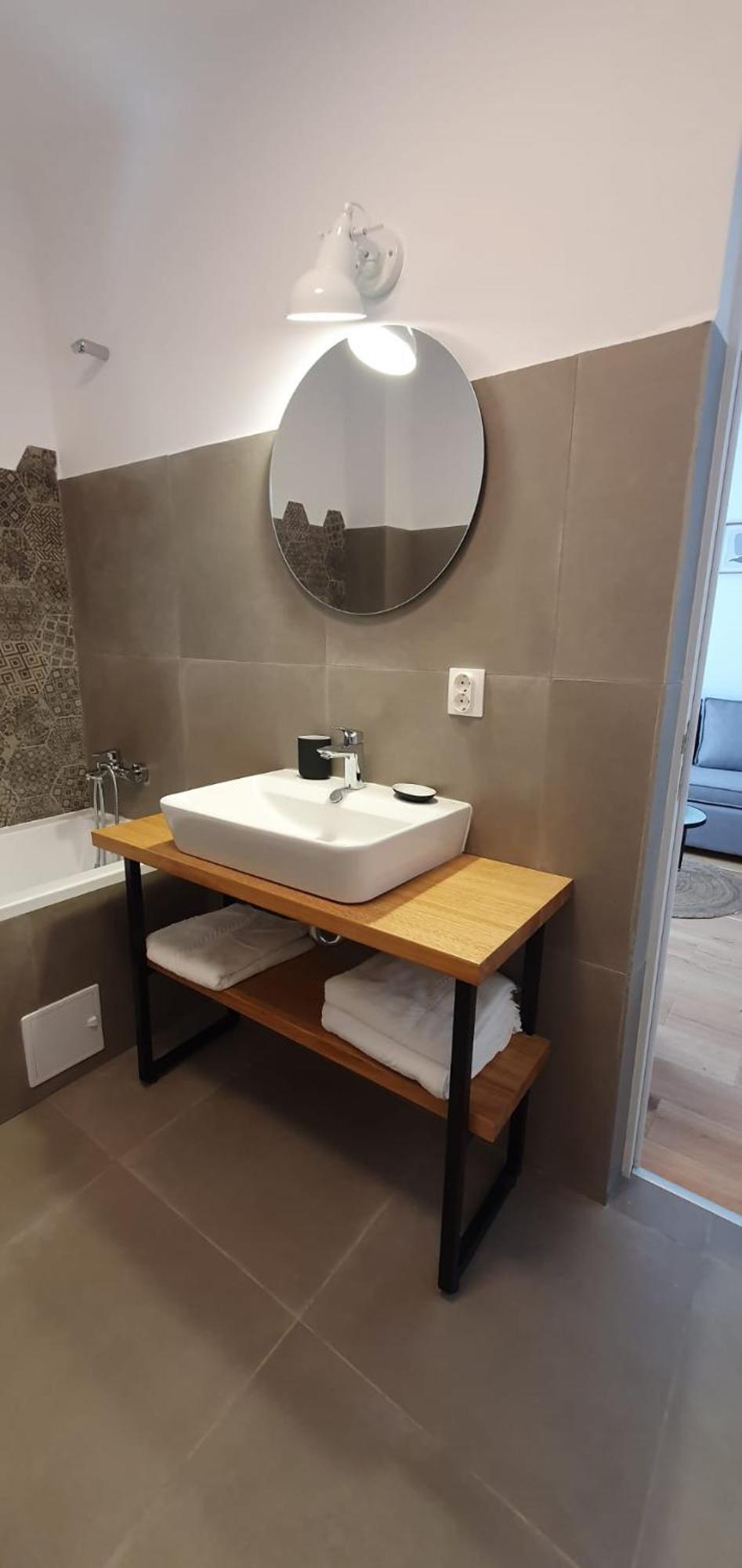 The Pines Serviced Apartments براشوف المظهر الخارجي الصورة